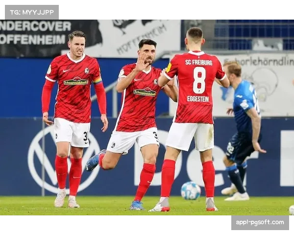 镜头捕捉:弗赖堡老将金特尔完成职业生涯第400场德甲出场 镜头捕捉:弗赖堡老将金特尔完成职业生涯第400场德甲出场